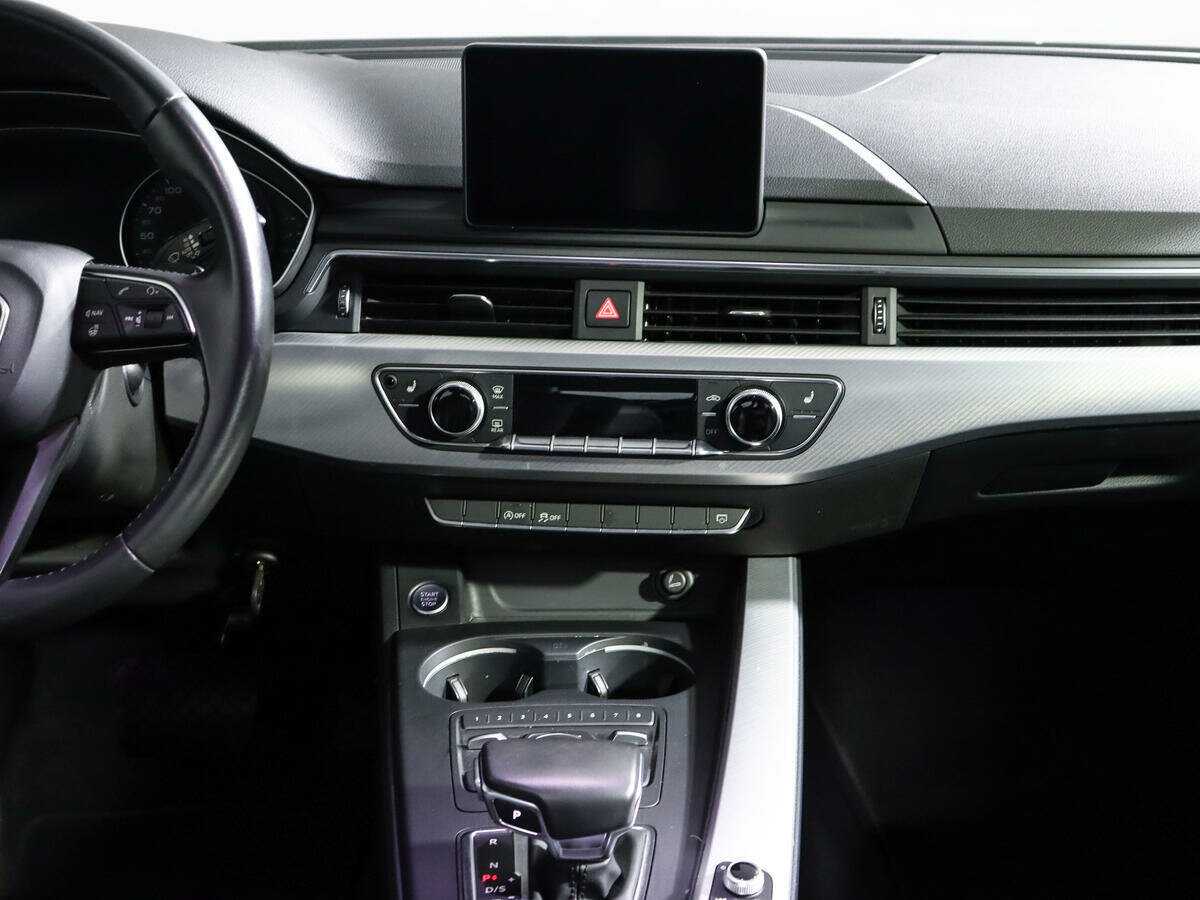 Б/У Ауди А4 2018 года. Фото: #10