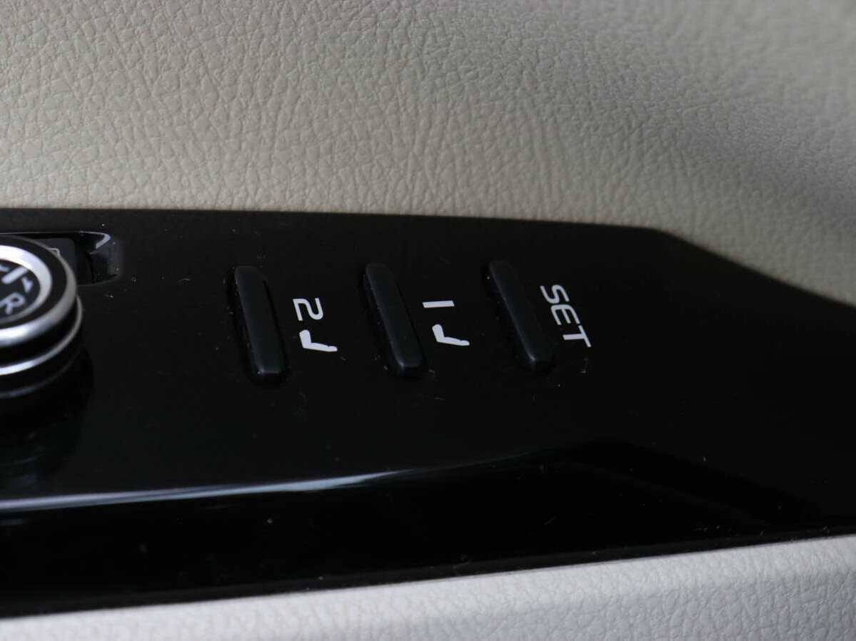 Б/У Тойота Камри 2019 года. Фото: #15