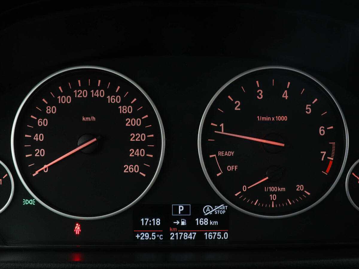 Б/У БМВ 3 серии 2013 года. Фото: #12