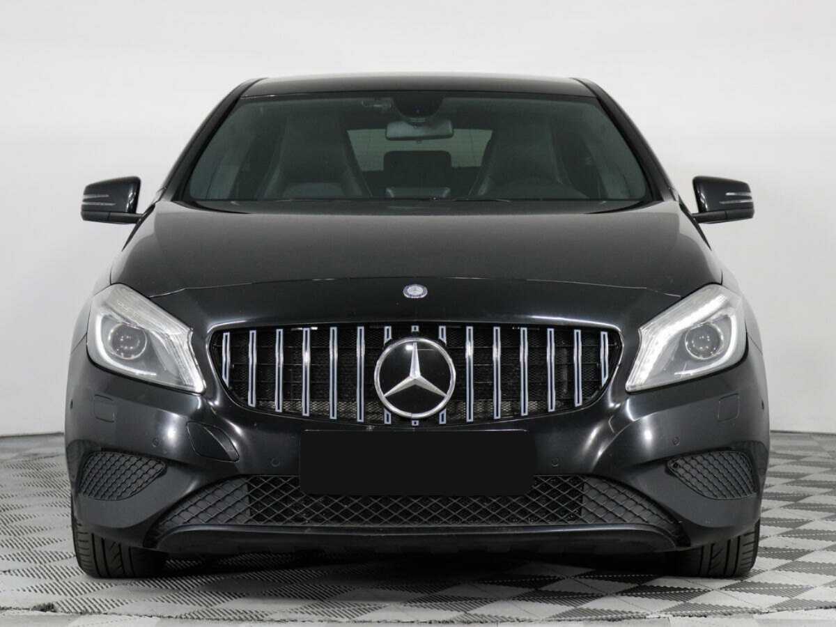 Б/У Мерседес-Бенц А-Класс 2013 года. Фото: #1