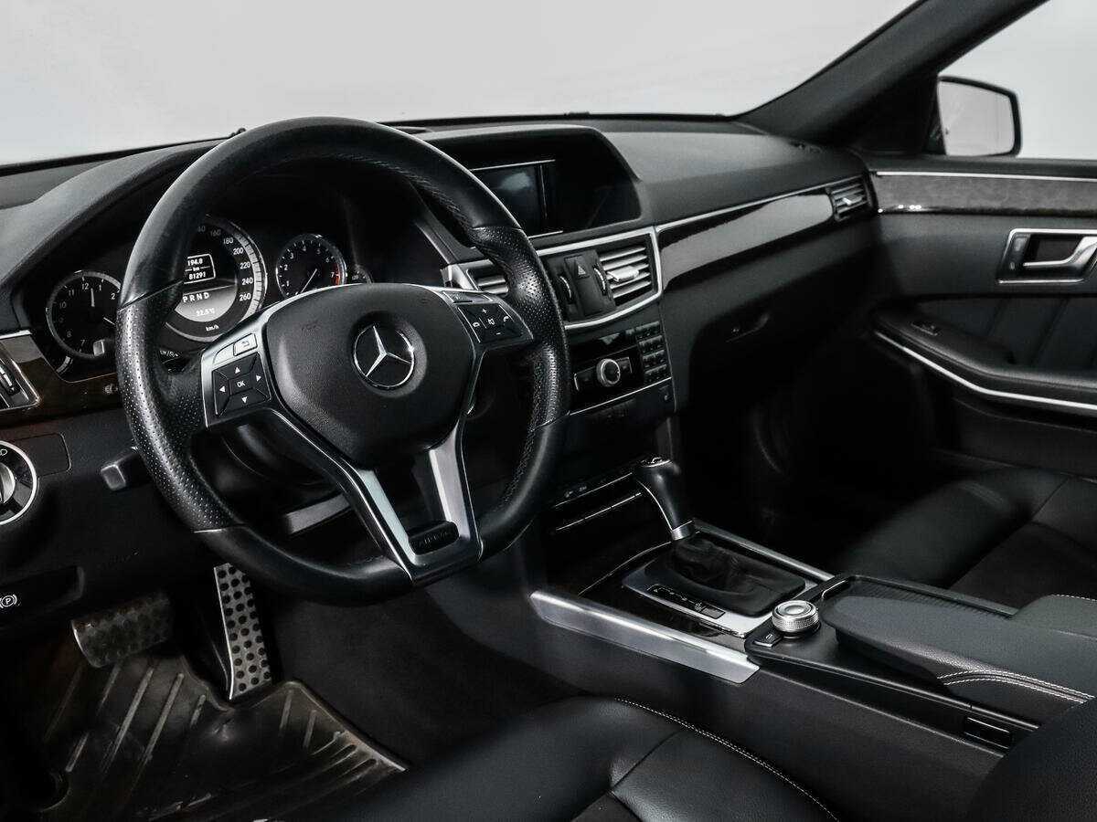 Б/У Мерседес-Бенц Е-Класс 2011 года. Фото: #8