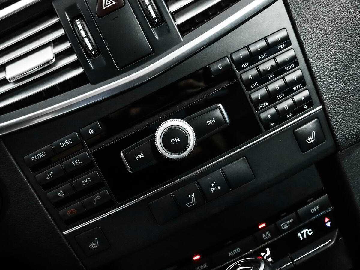 Б/У Мерседес-Бенц Е-Класс 2011 года. Фото: #13