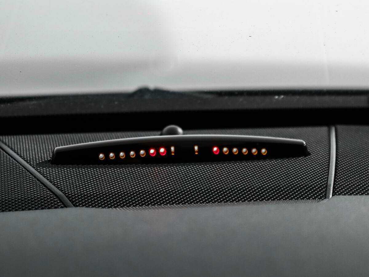 Б/У Мерседес-Бенц Е-Класс 2011 года. Фото: #16