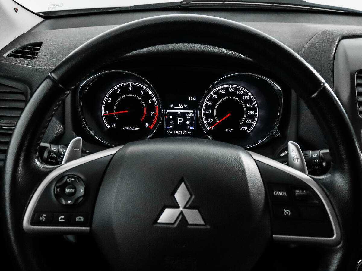 Б/У Митсубиши АС-Икс 2012 года. Фото: #17