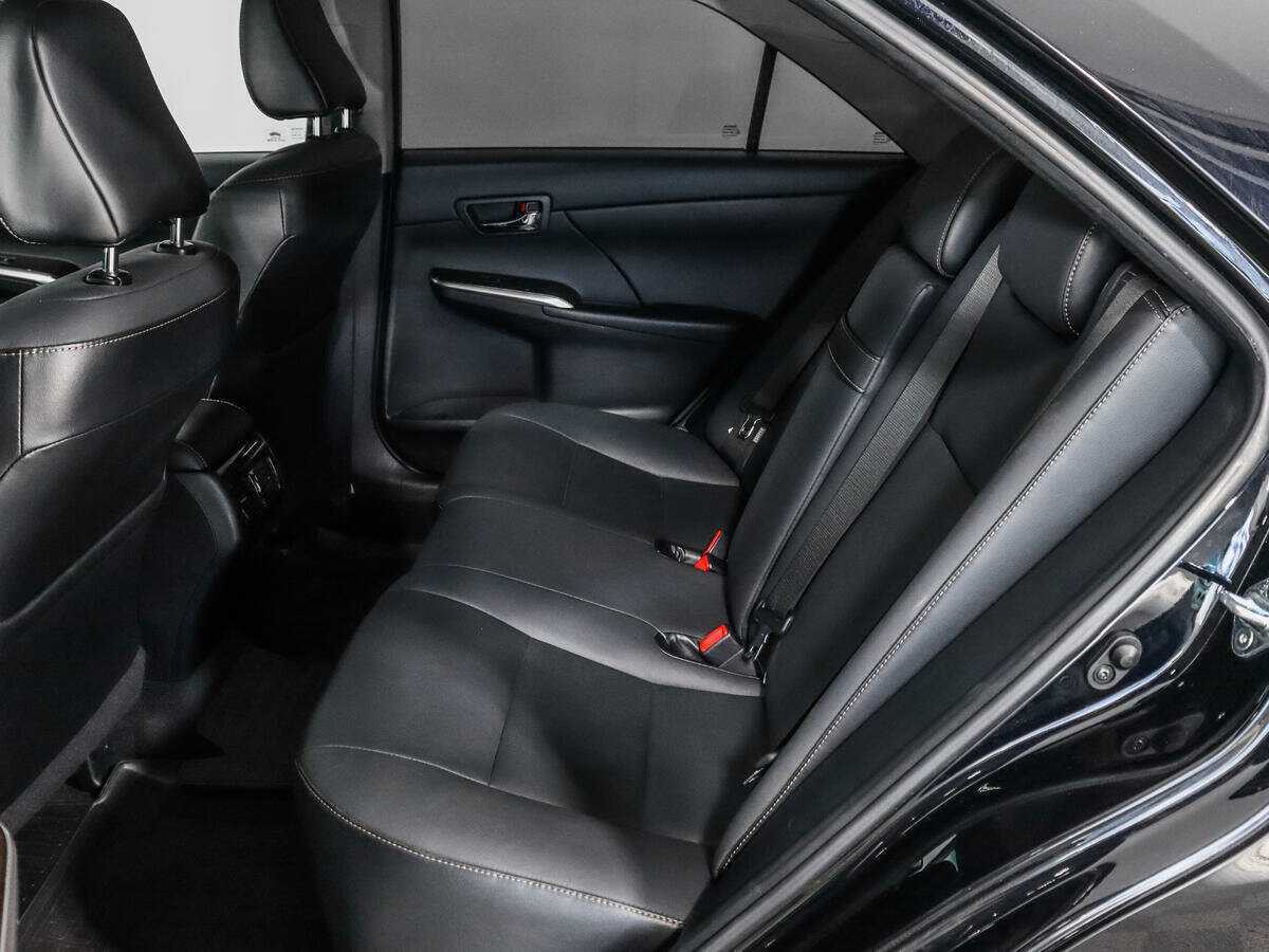 Б/У Тойота Камри 2015 года. Фото: #11