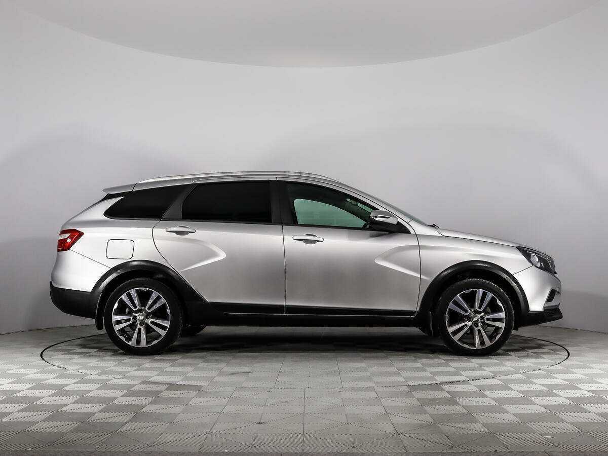 Б/У Лада (ВАЗ) Веста 2021 года. Фото: #3