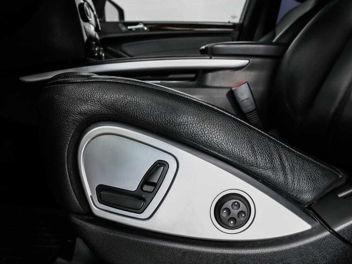 Б/У Мерседес-Бенц ГЛ-Класс 2011 года. Фото: #9