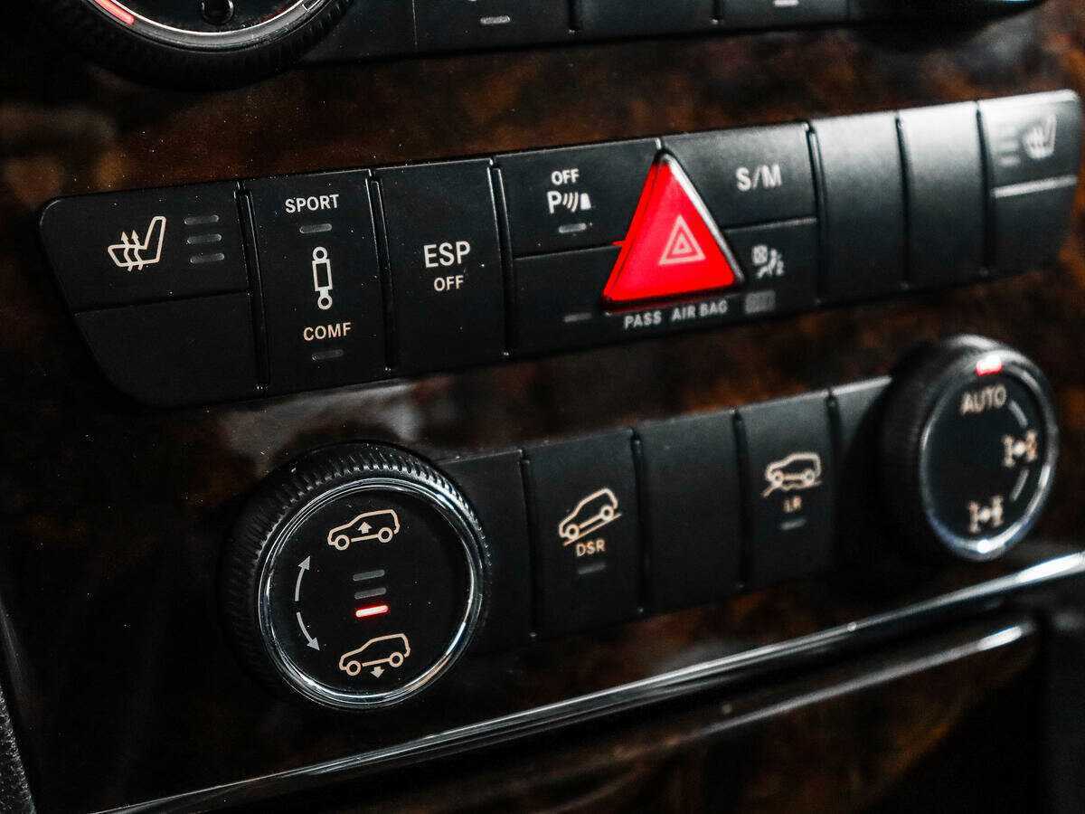 Б/У Мерседес-Бенц ГЛ-Класс 2011 года. Фото: #14