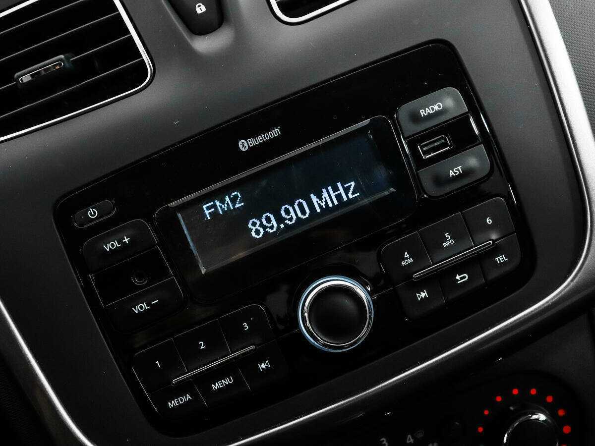 Б/У Рено Логан 2021 года. Фото: #12