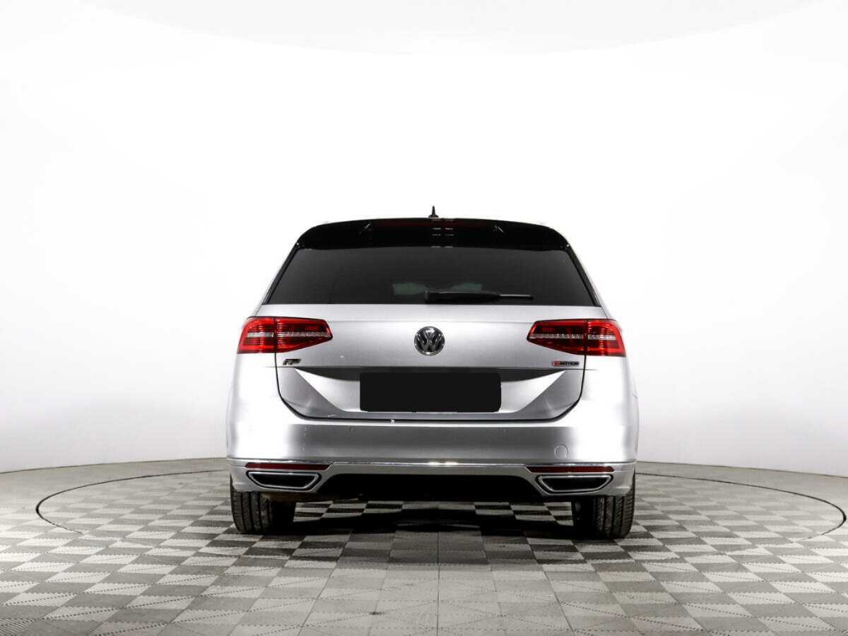 Б/У Фольксваген Пассат 2019 года. Фото: #5