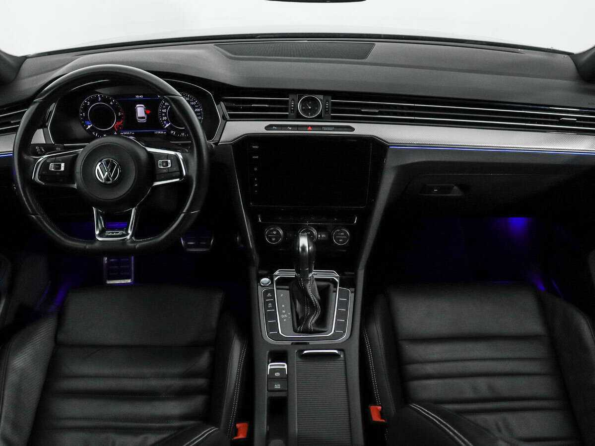 Б/У Фольксваген Пассат 2019 года. Фото: #12