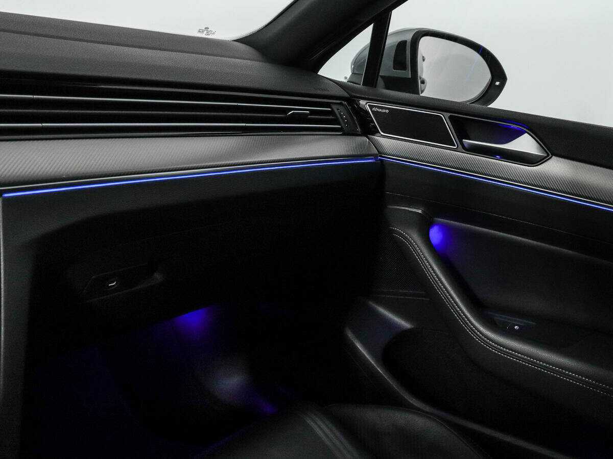 Б/У Фольксваген Пассат 2019 года. Фото: #17