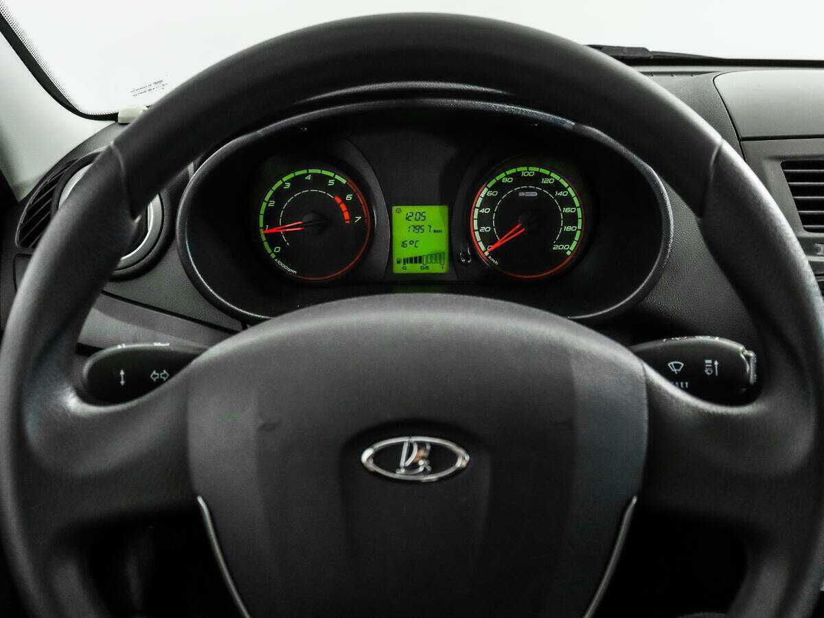 Б/У Лада (ВАЗ) Калина 2018 года. Фото: #13