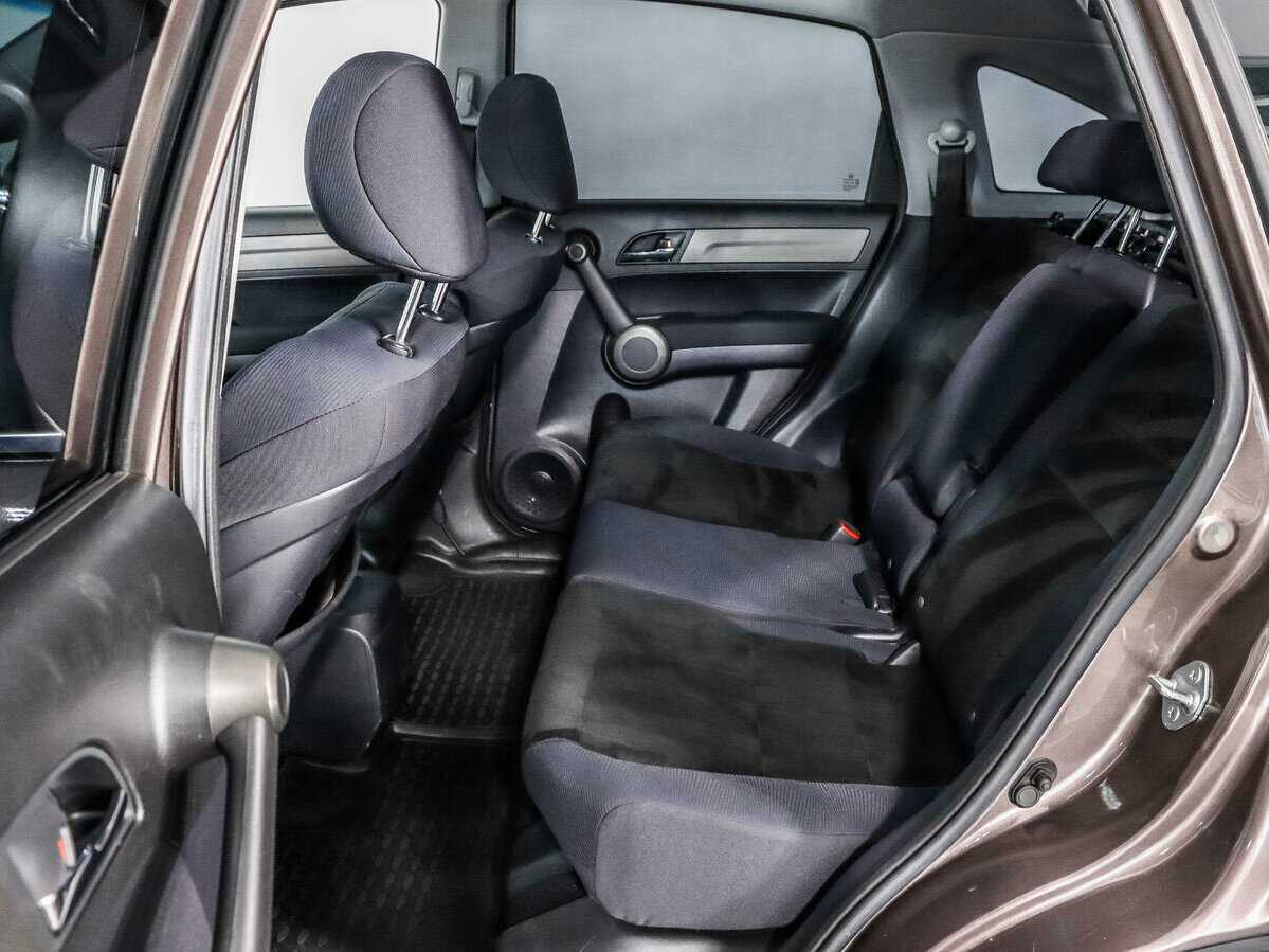 Б/У Хонда ЦР-В 2011 года. Фото: #9