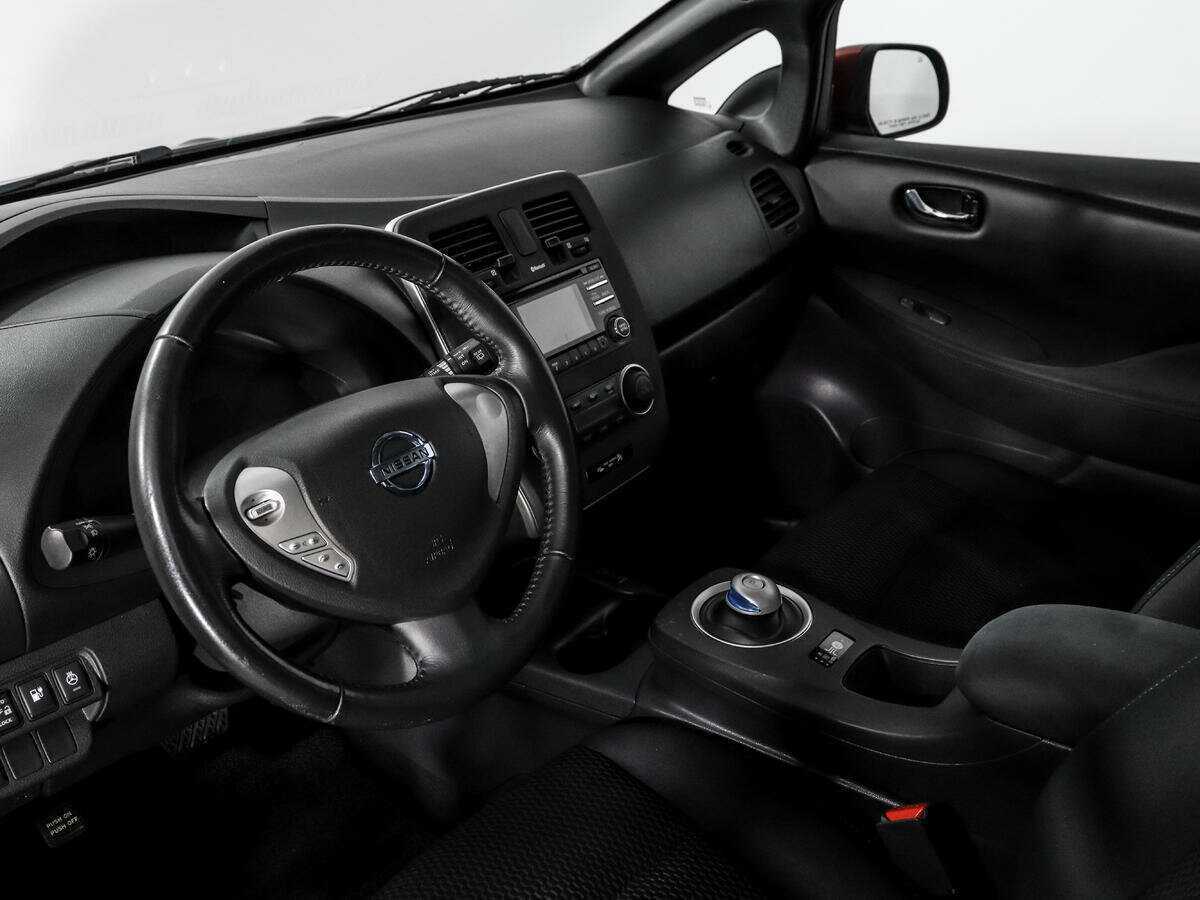 Б/У Ниссан Лиф 2013 года. Фото: #8