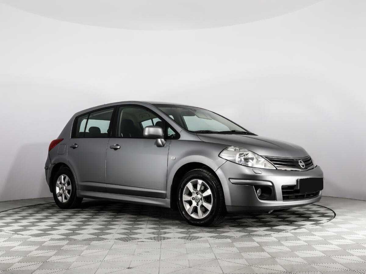 Б/У Ниссан Тиида 2010 года. Фото: #2