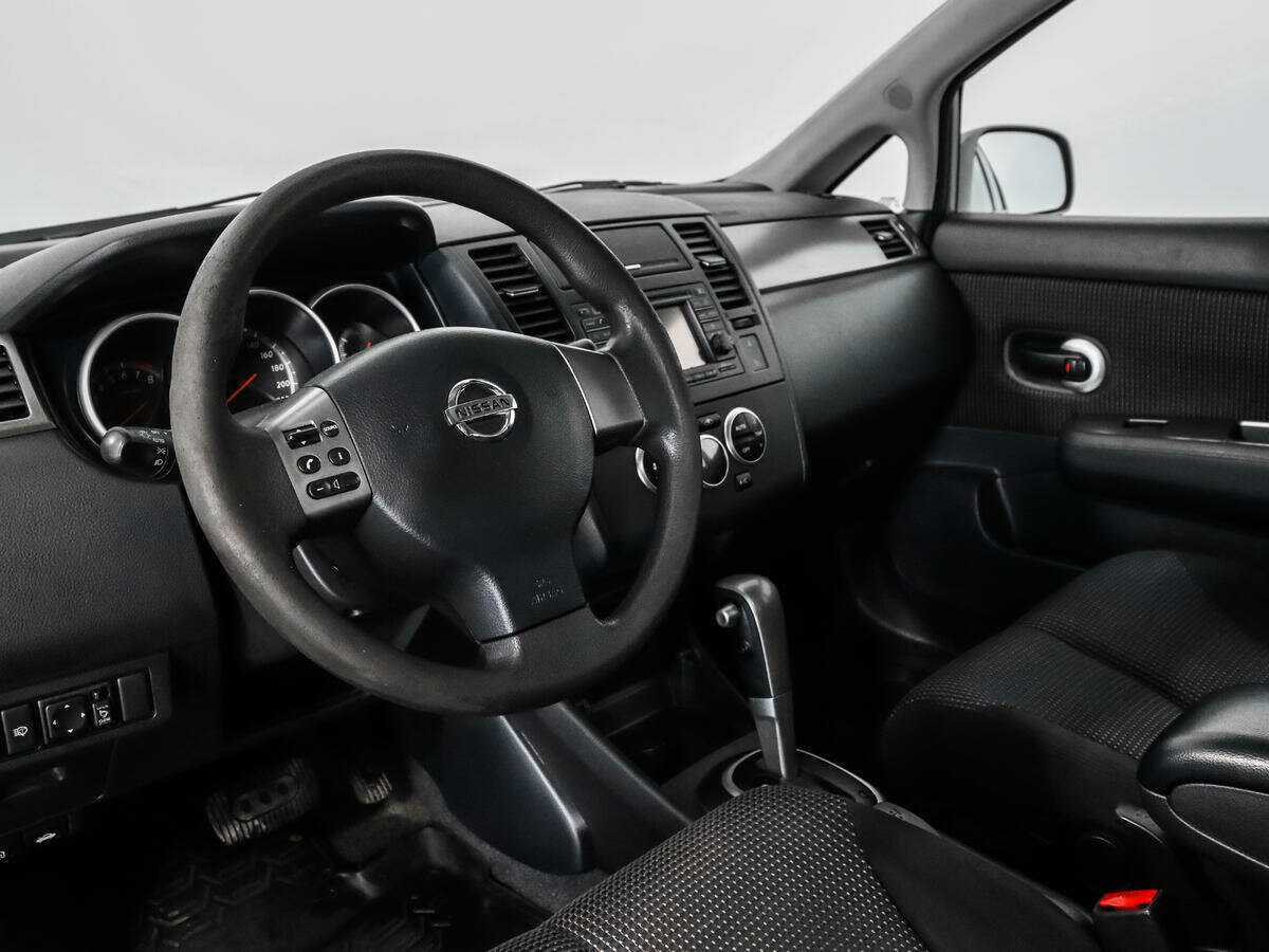 Б/У Ниссан Тиида 2010 года. Фото: #8