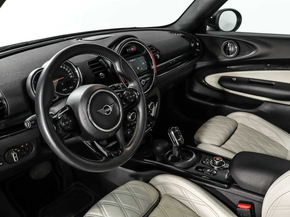 Б/У Мини Клубмэн 2019 года. Фото: #8