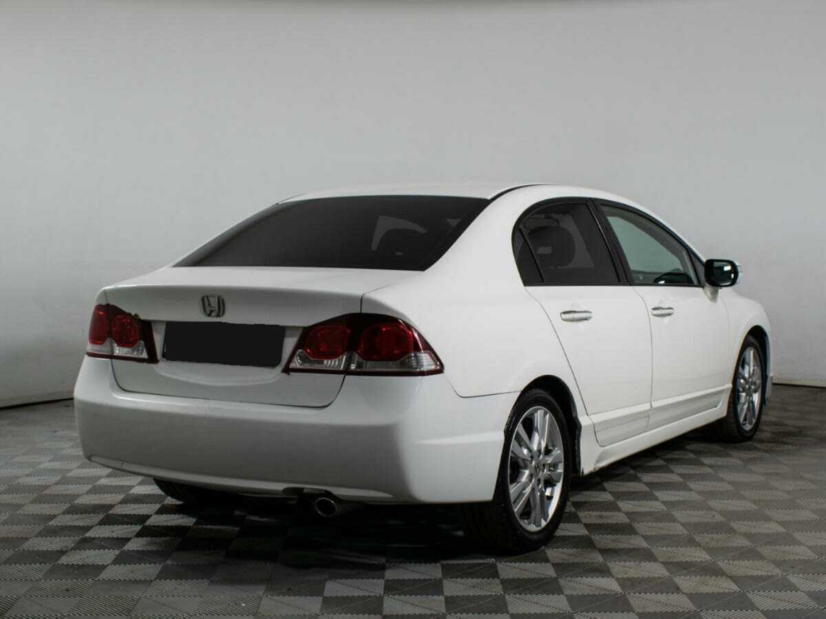 Б/У Хонда Цивик 2011 года. Фото: #4