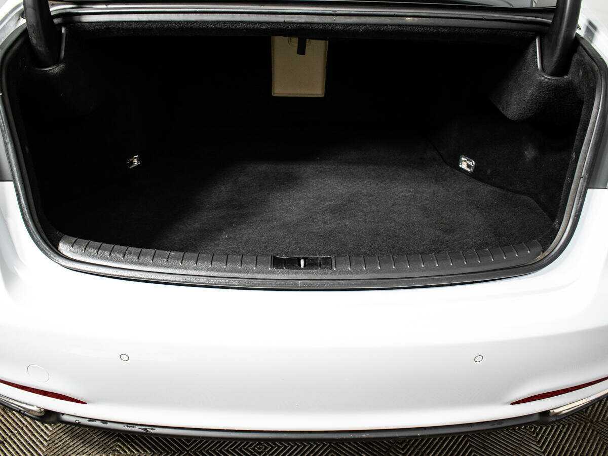 Б/У Хендай Генезис 2015 года. Фото: #8