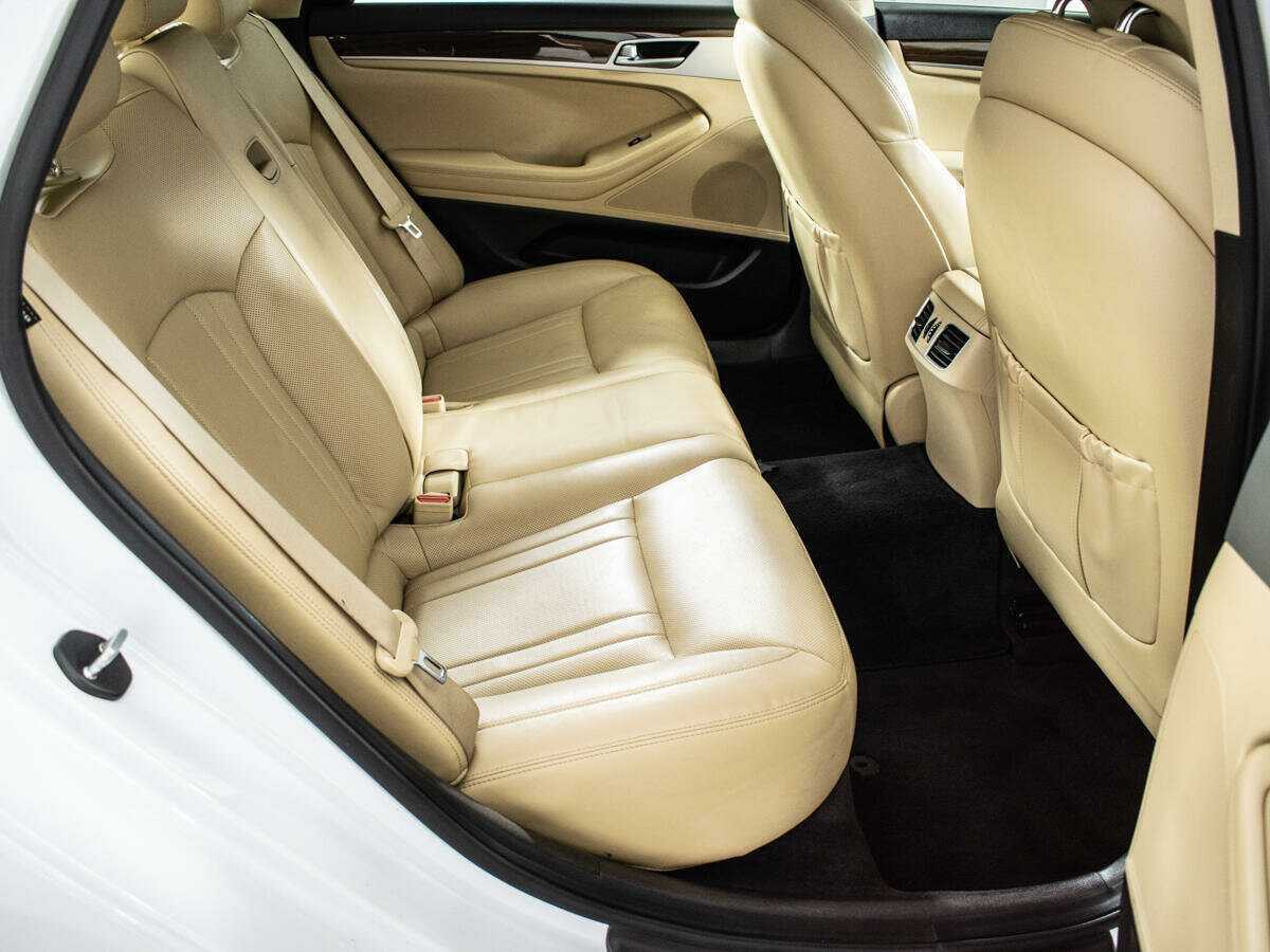 Б/У Хендай Генезис 2015 года. Фото: #10