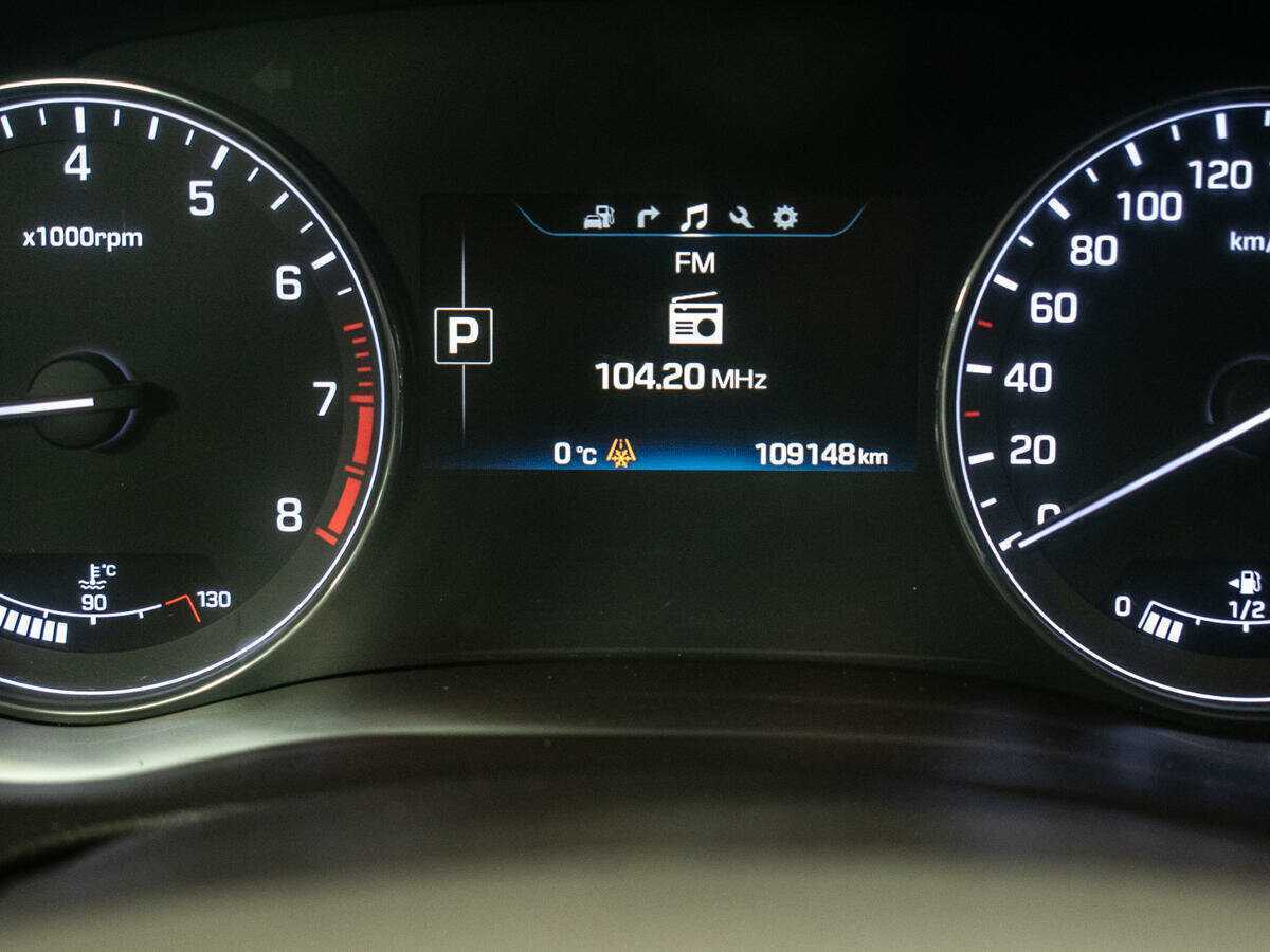 Б/У Хендай Генезис 2015 года. Фото: #11