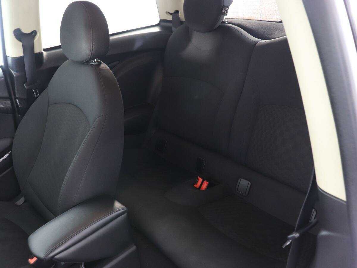 Б/У Мини Хэтч 2011 года. Фото: #7