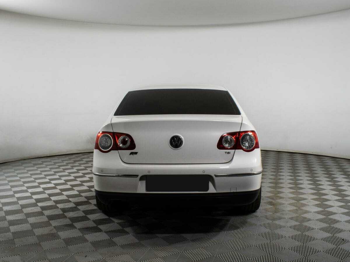 Б/У Фольксваген Пассат 2010 года. Фото: #5