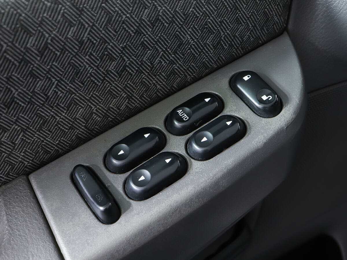 Б/У Форд Експлорер 2002 года. Фото: #16