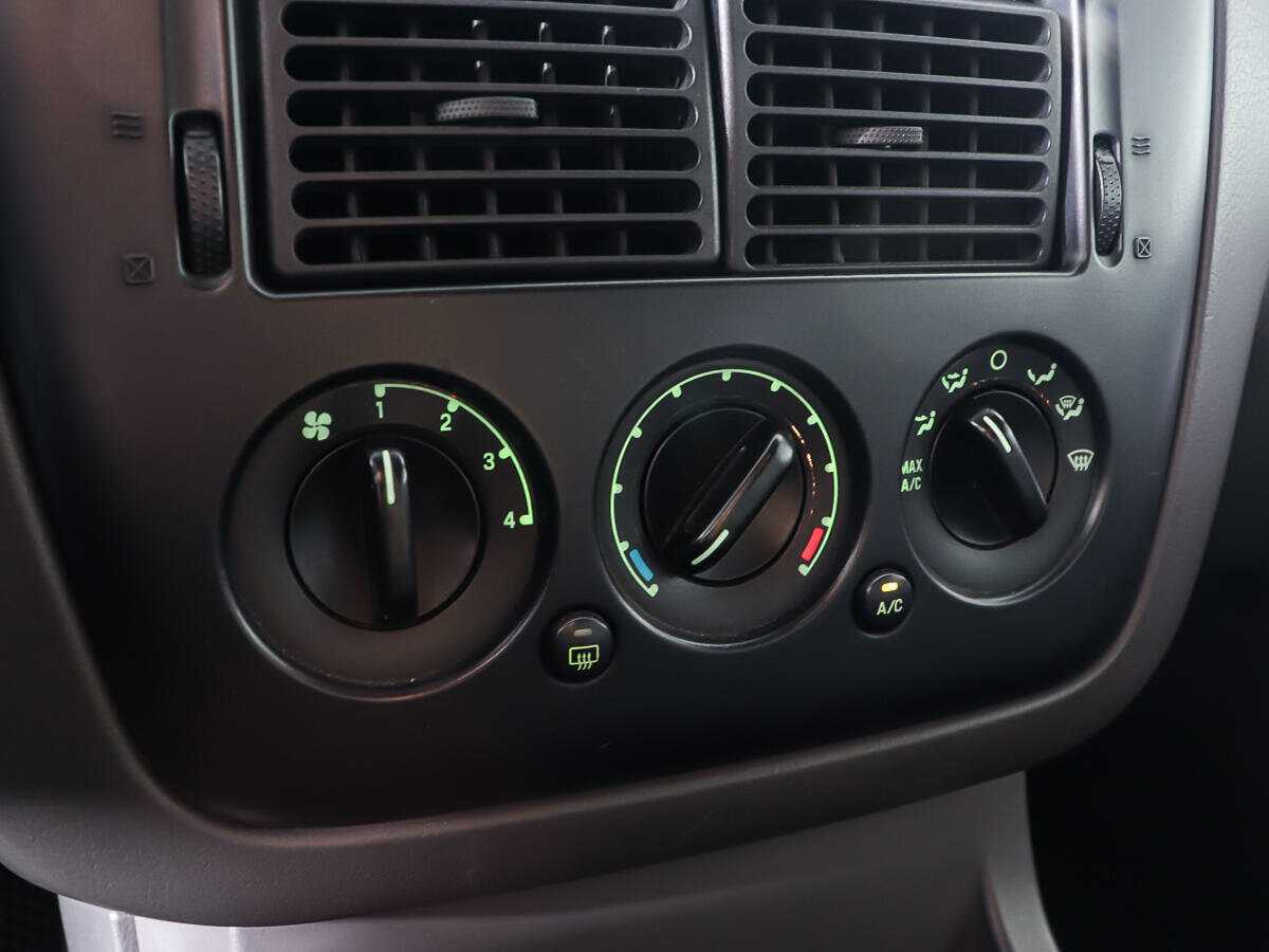 Б/У Форд Експлорер 2002 года. Фото: #18