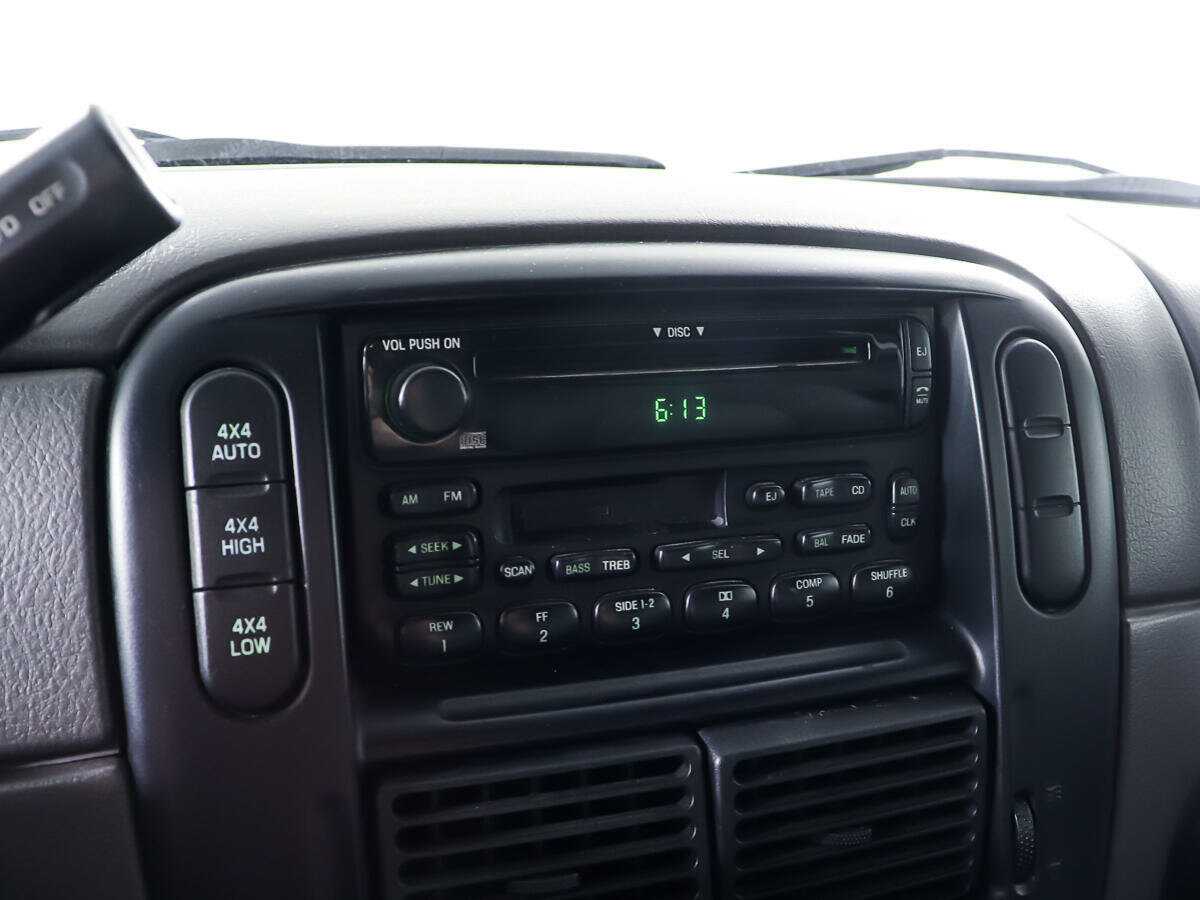 Б/У Форд Експлорер 2002 года. Фото: #19