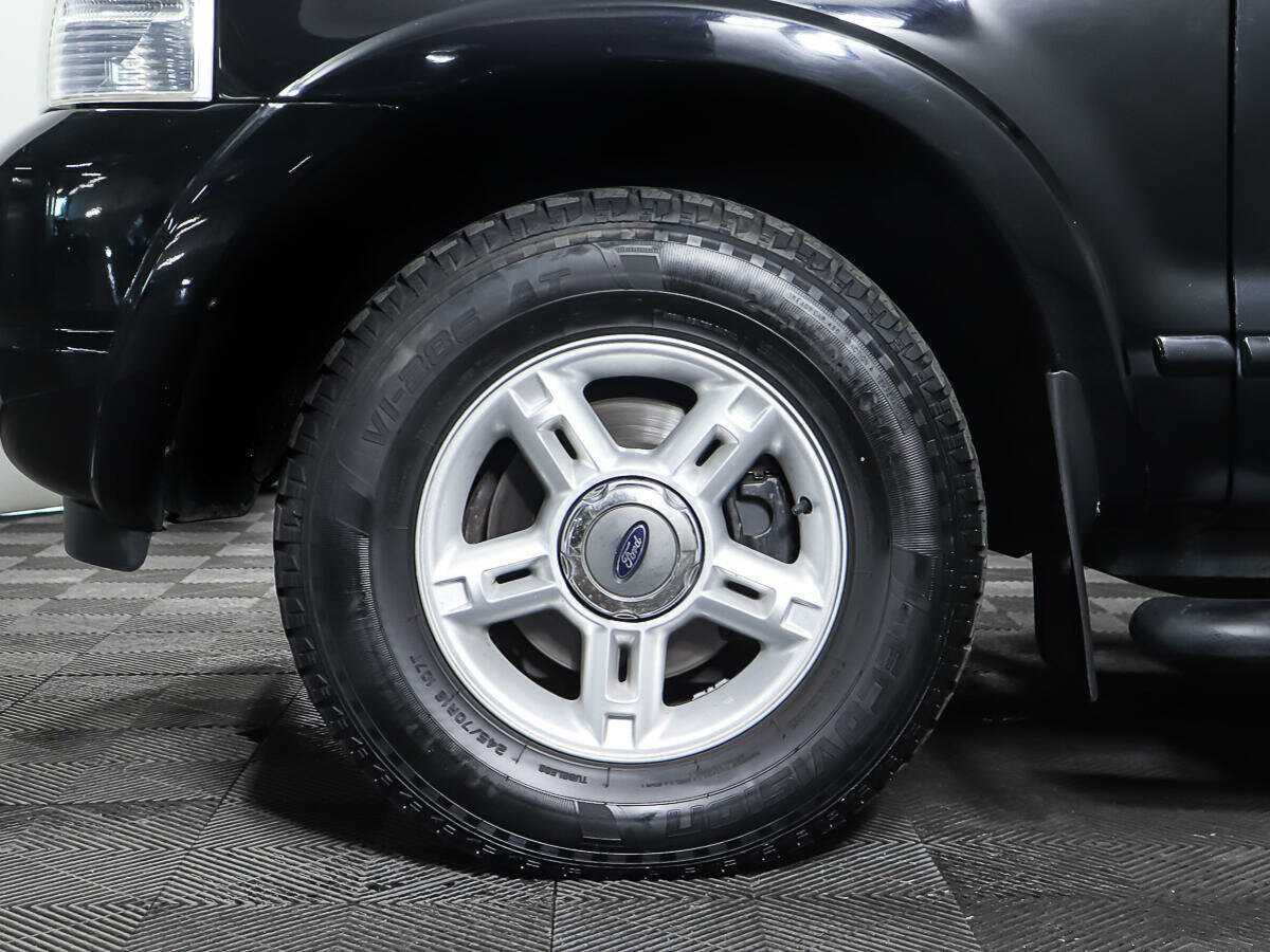 Б/У Форд Експлорер 2002 года. Фото: #22