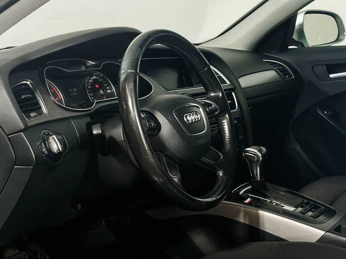 Б/У Ауди А4 2013 года. Фото: #10