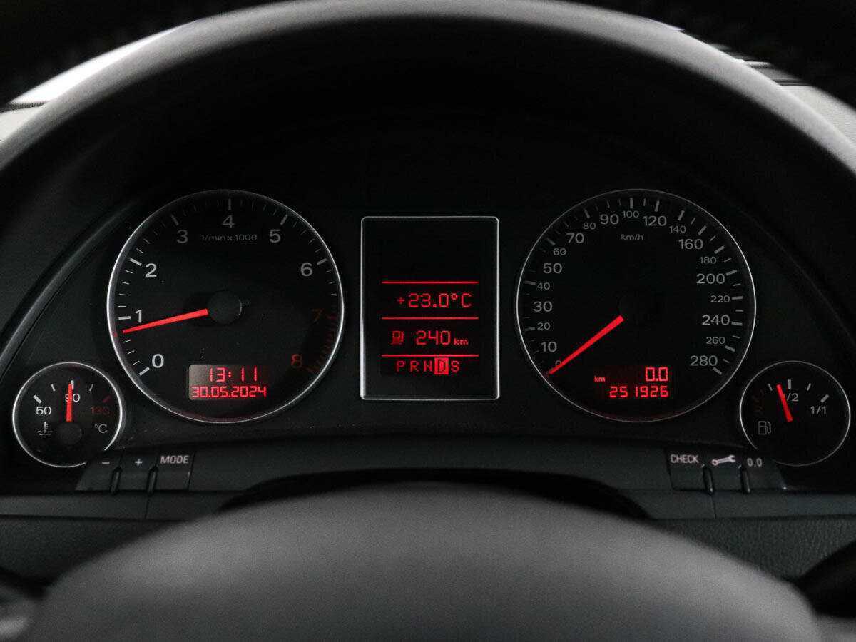 Б/У Ауди А4 2005 года. Фото: #9