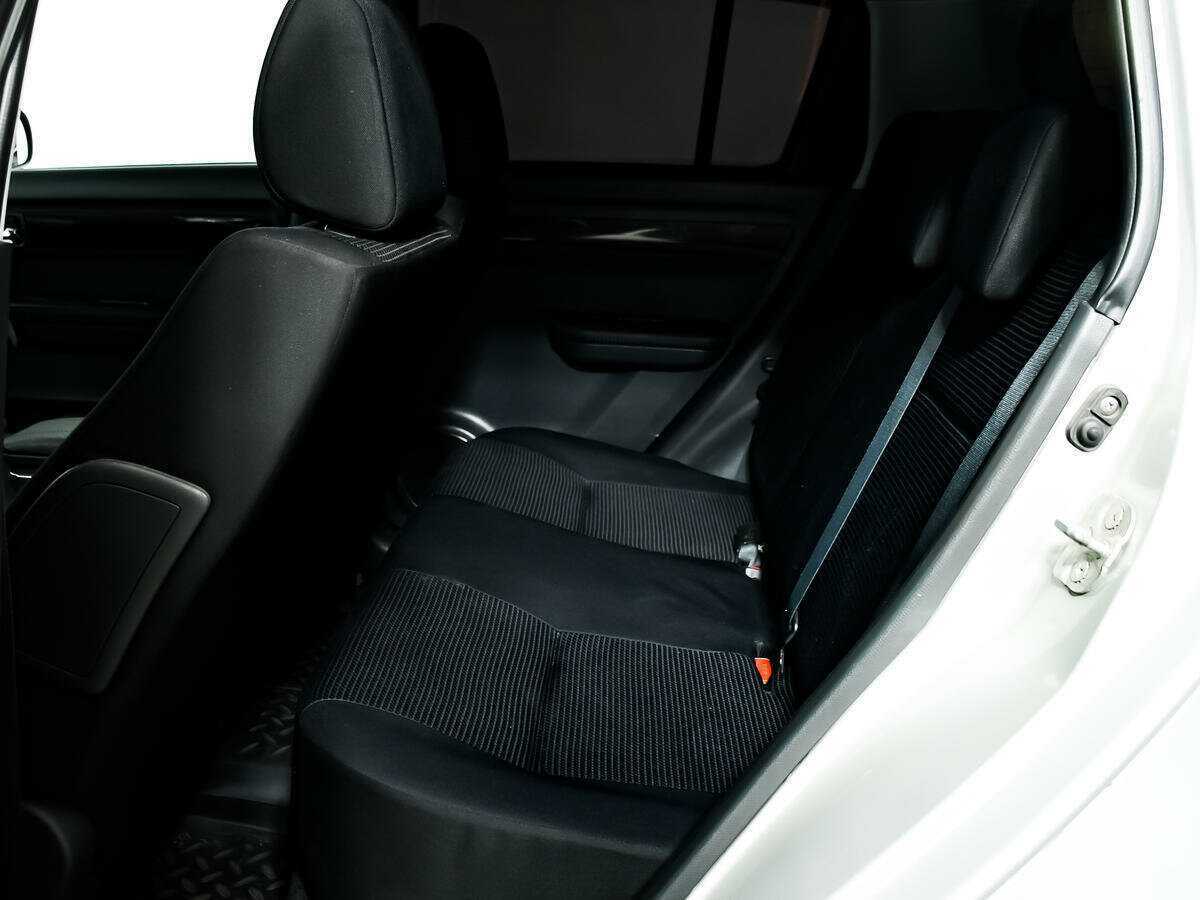 Б/У Сузуки Свифт 2008 года. Фото: #4