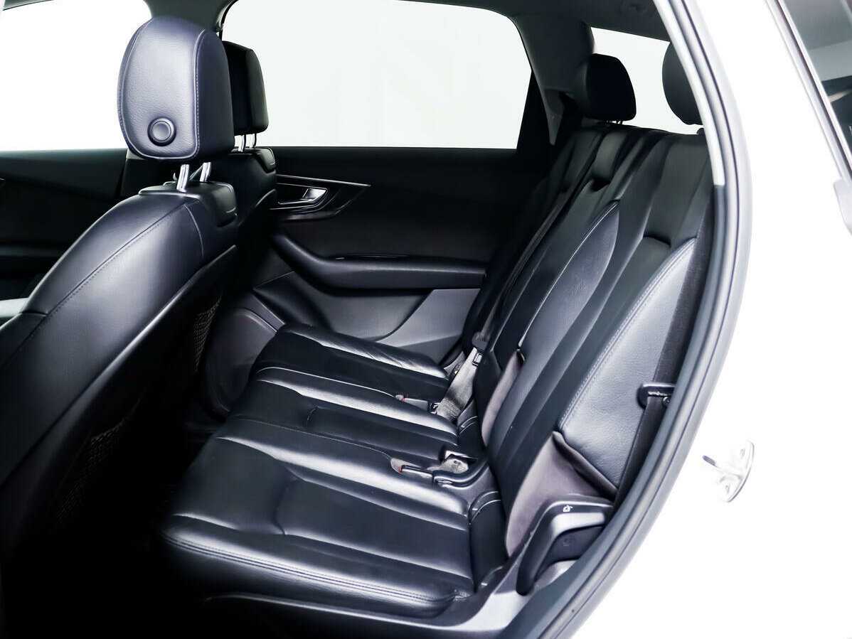 Б/У Ауди К7 2015 года. Фото: #11