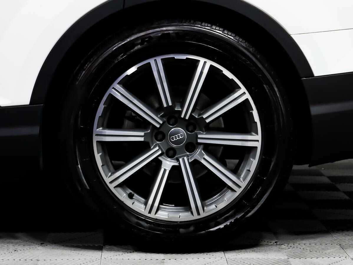 Б/У Ауди К7 2015 года. Фото: #13