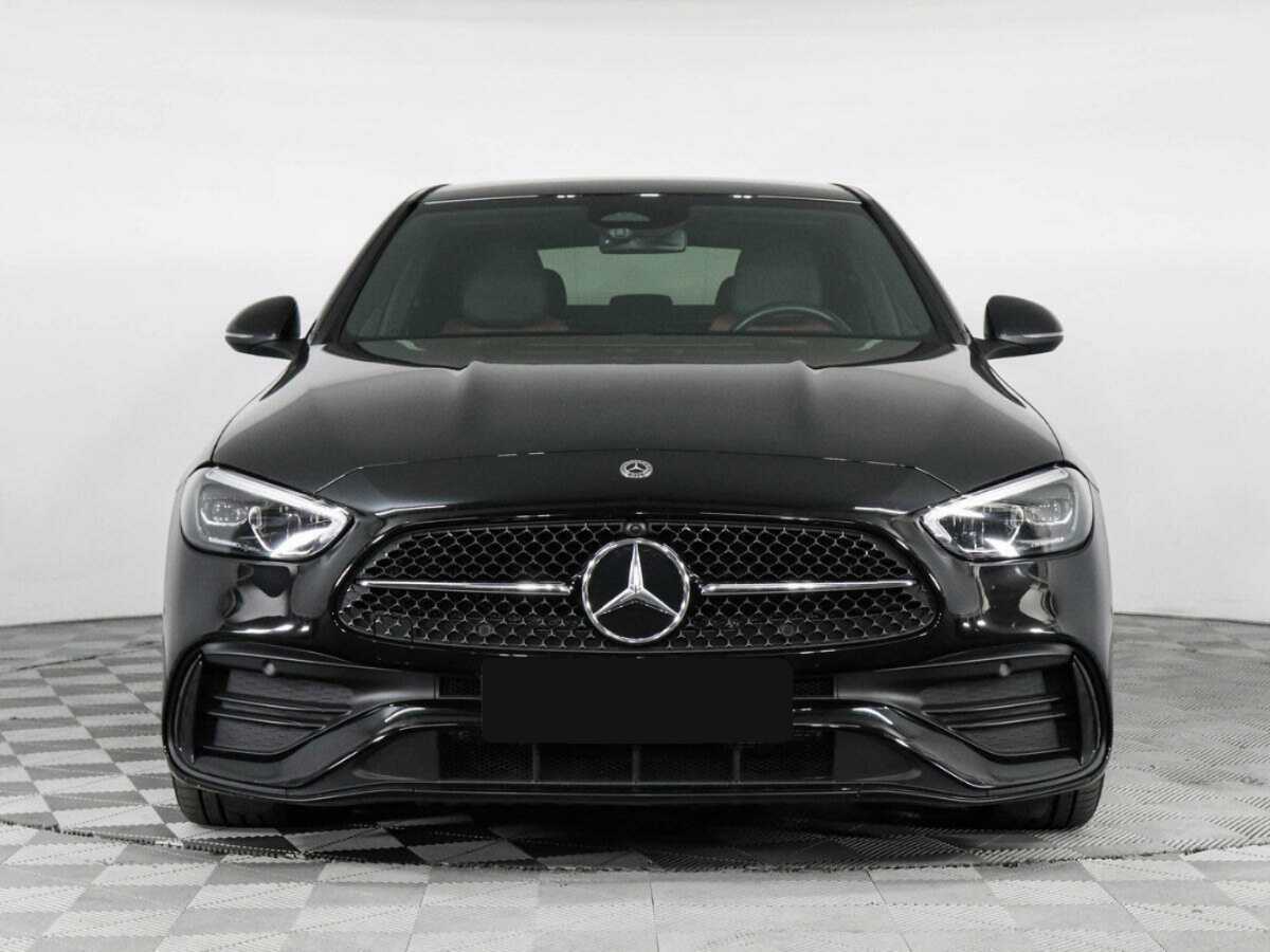 Б/У Мерседес-Бенц Ц-Класс 2021 года. Фото: #1