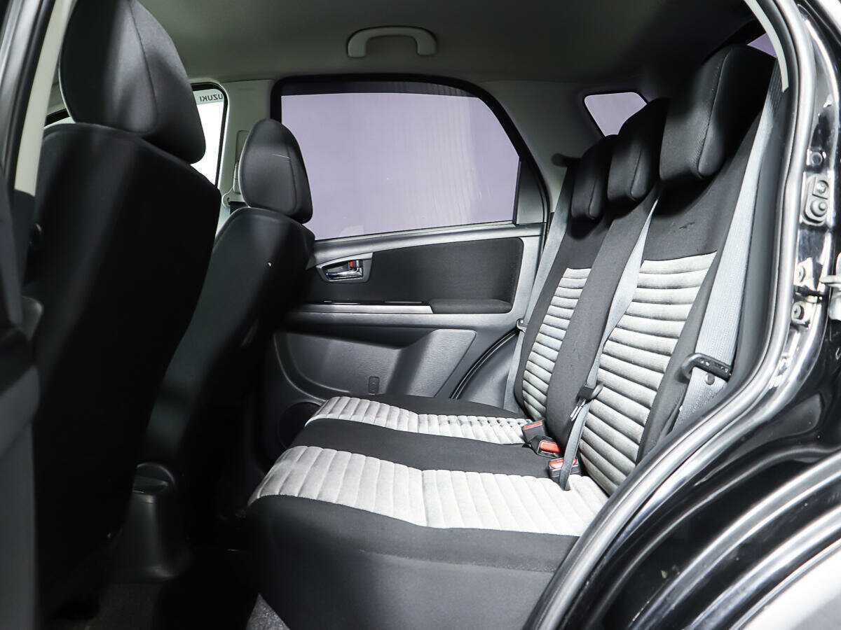 Б/У Сузуки С-Икс4 2010 года. Фото: #11