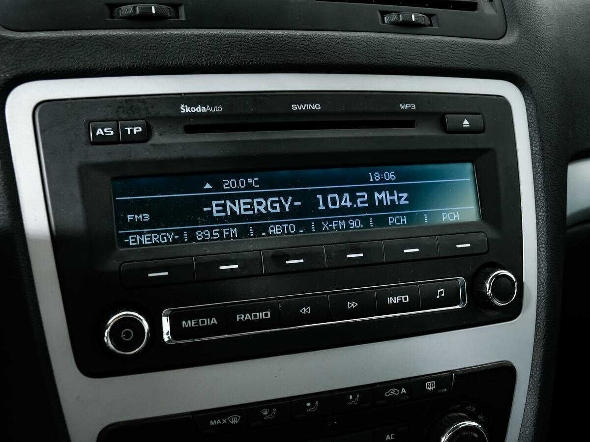 Б/У Шкода Октавия 2011 года. Фото: #13