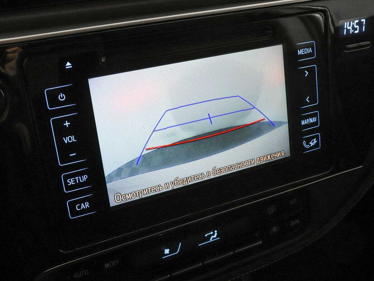 Б/У Тойота Королла 2018 года. Фото: #12