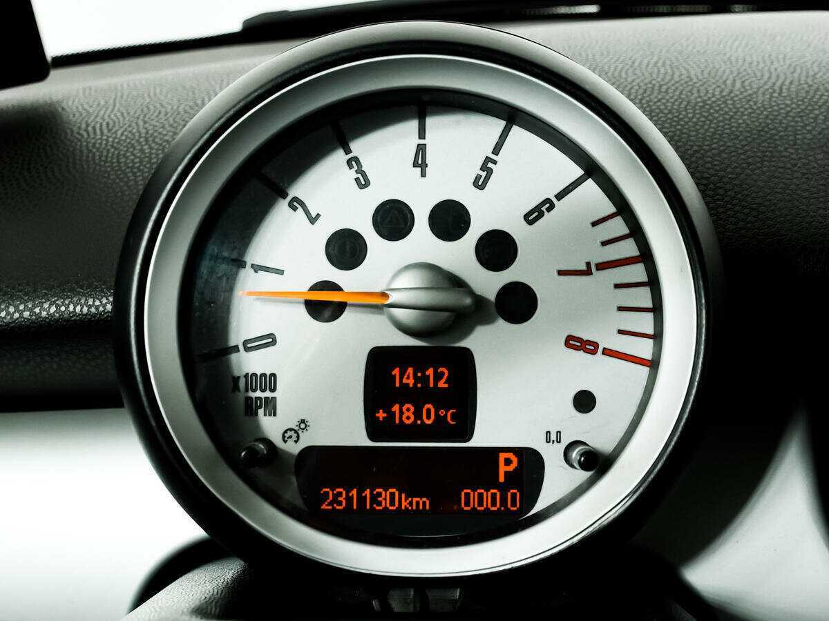 Б/У Мини Хэтч 2010 года. Фото: #9