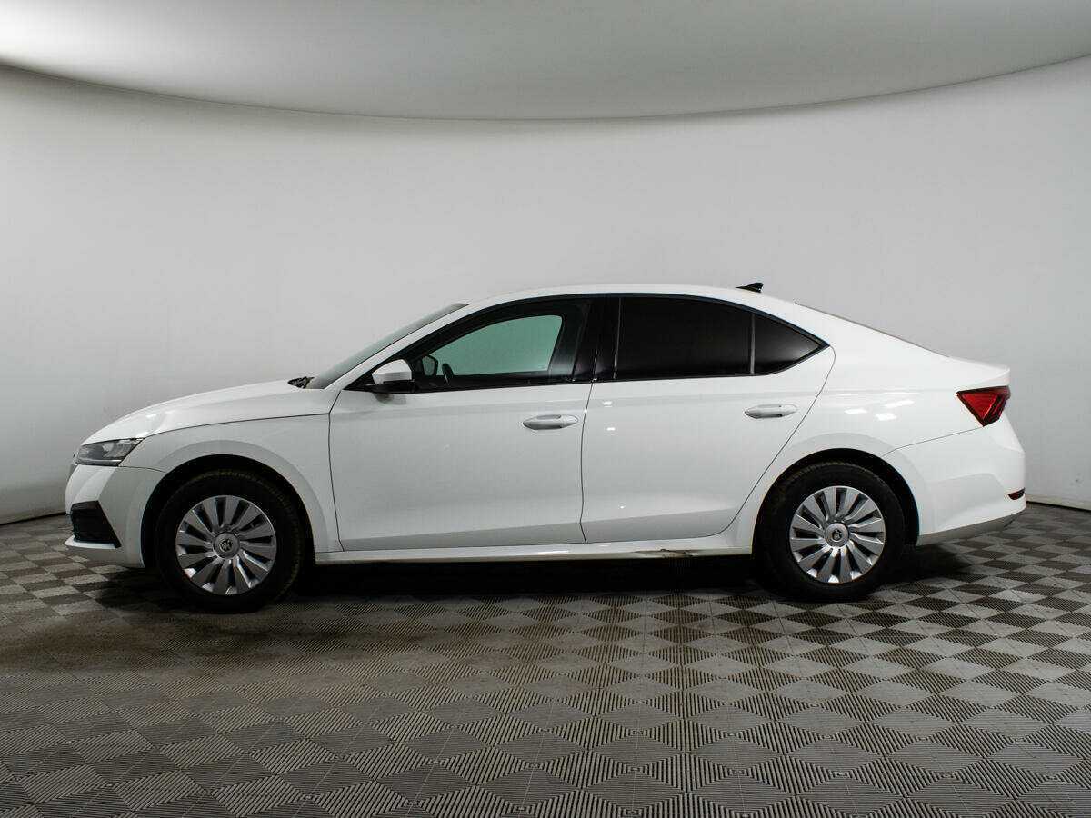 Б/У Шкода Октавия 2021 года. Фото: #7