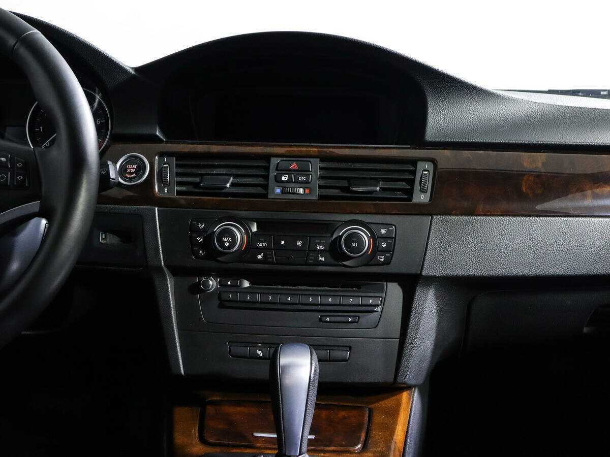 Б/У БМВ 3 серии 2011 года. Фото: #12