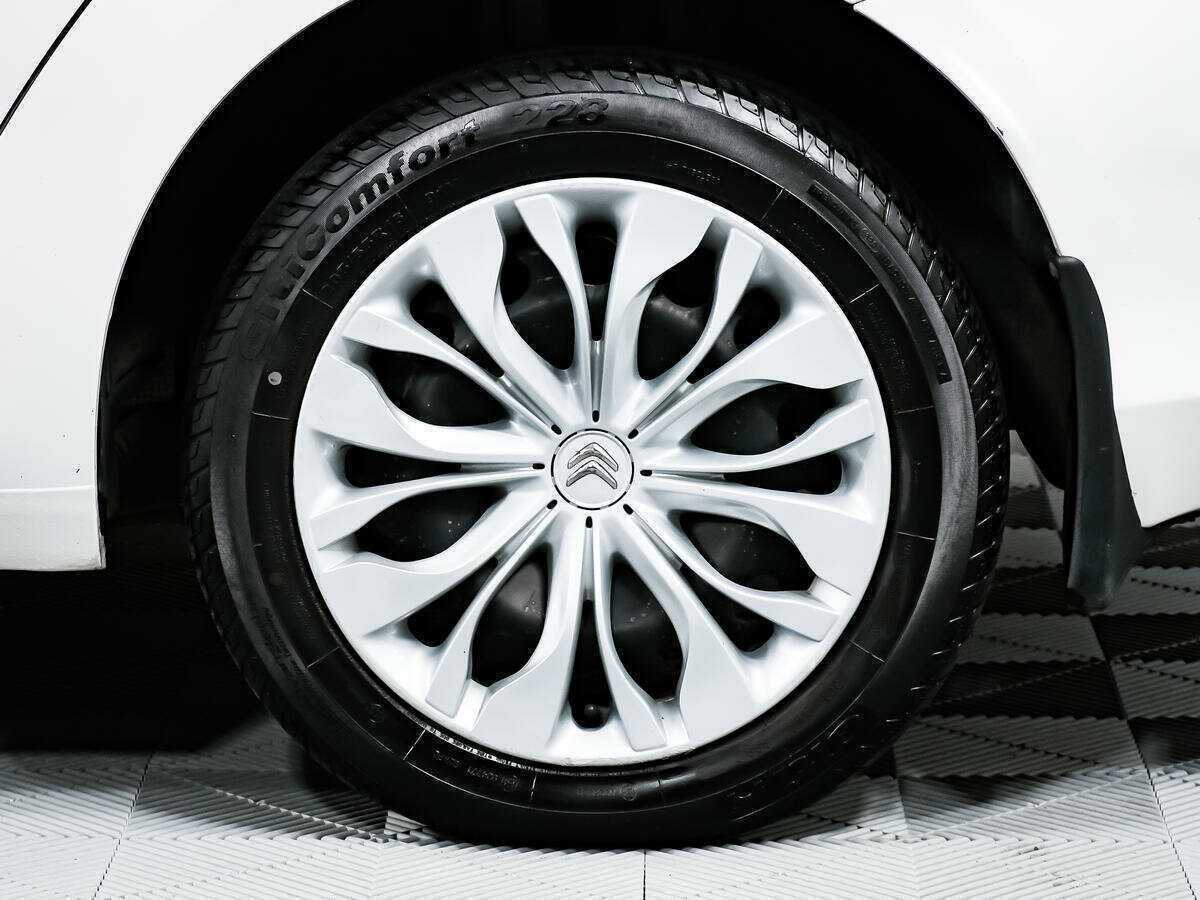 Б/У Ситроен Ц4 2016 года. Фото: #10