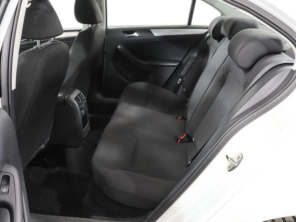 Б/У Фольксваген Джетта 2017 года. Фото: #9