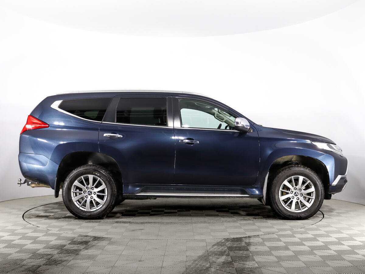 Б/У Митсубиши Паджеро Спорт 2019 года. Фото: #3