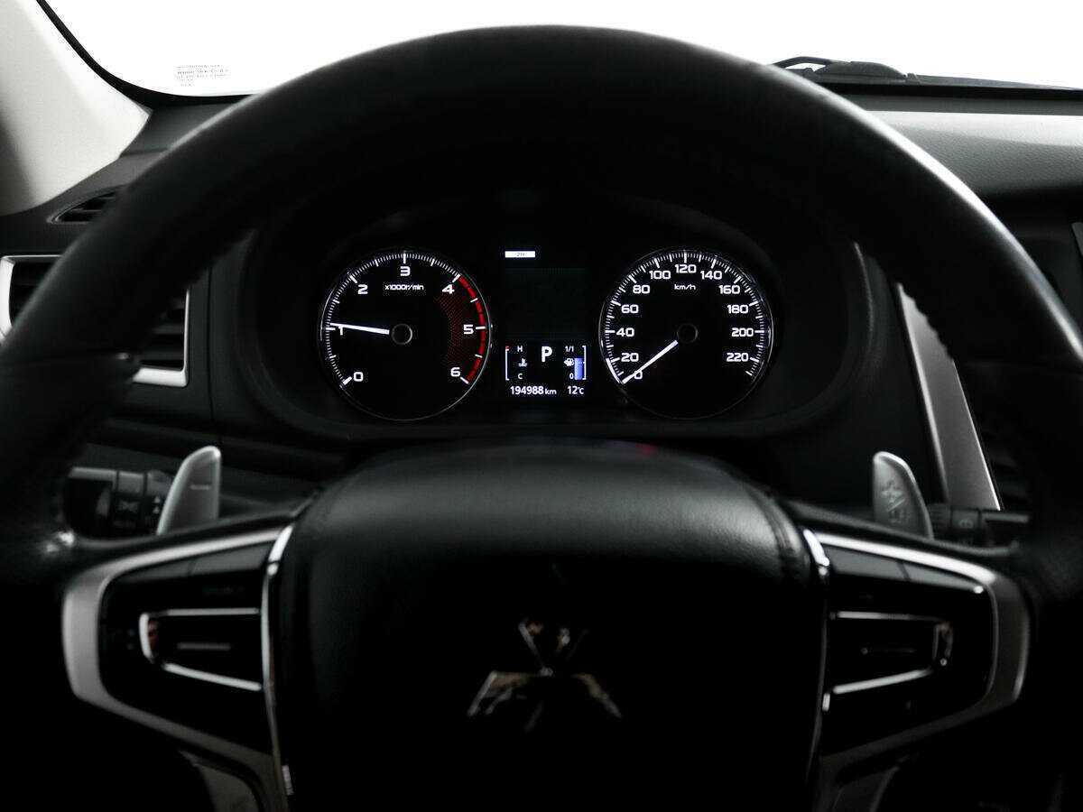 Б/У Митсубиши Паджеро Спорт 2019 года. Фото: #17