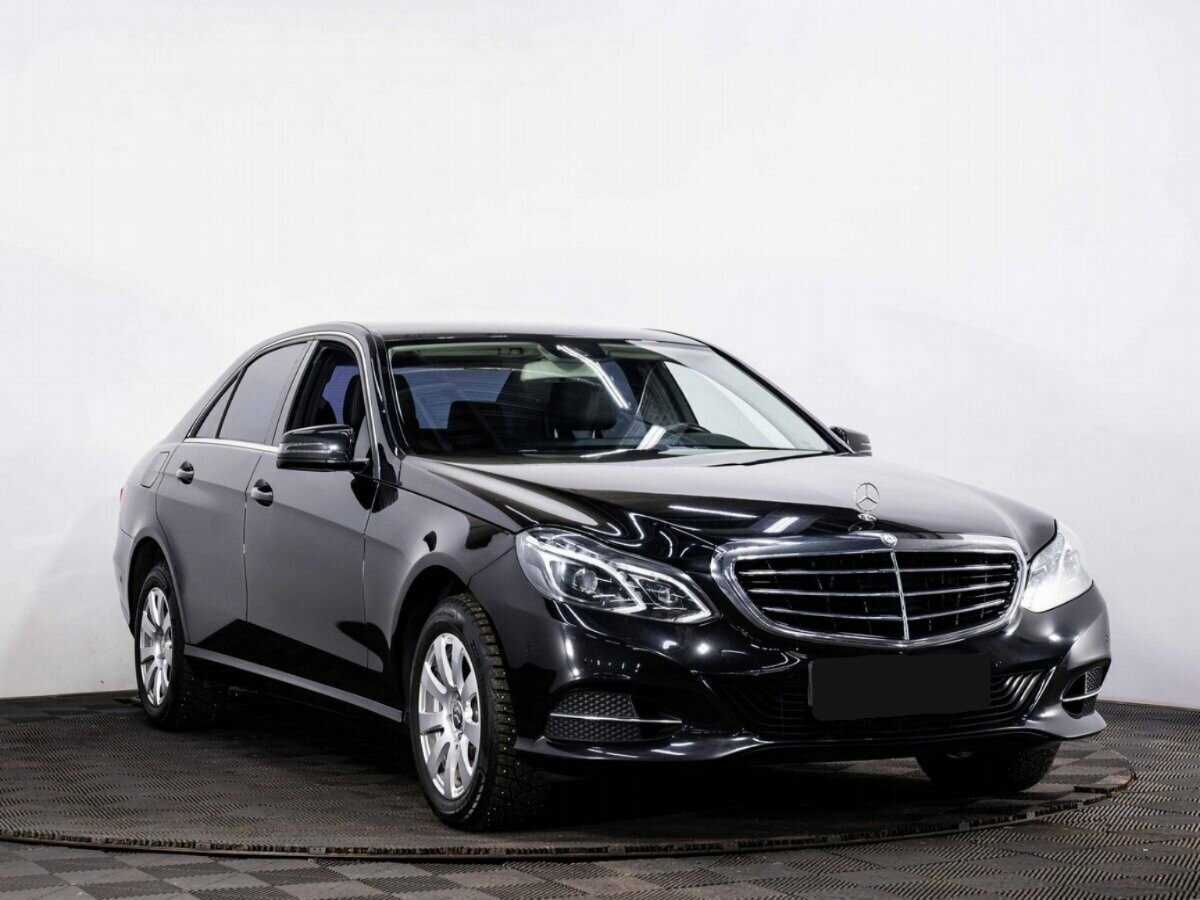 Б/У Мерседес-Бенц Е-Класс 2015 года. Фото: #2