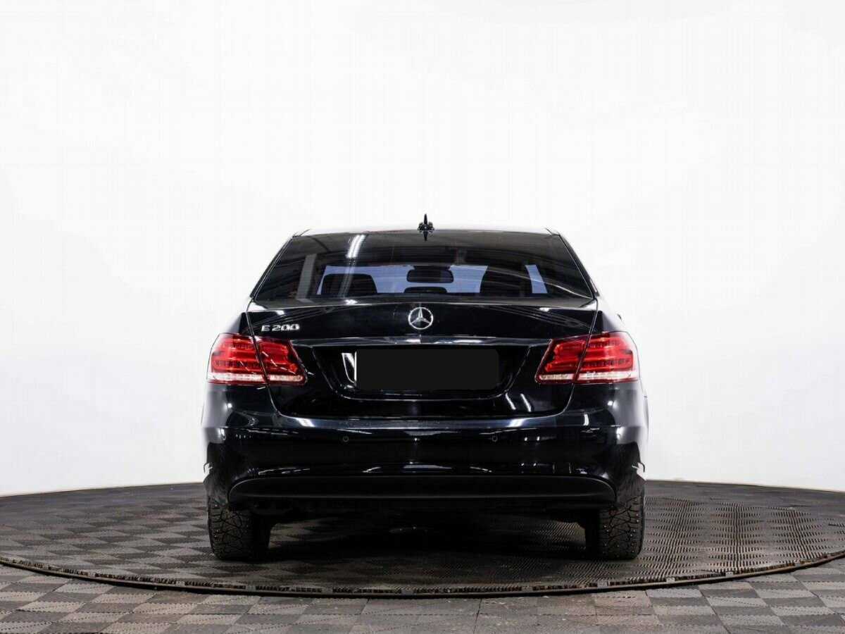 Б/У Мерседес-Бенц Е-Класс 2015 года. Фото: #4